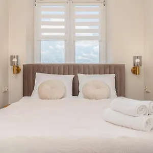  Apartment Basztowa By Vsi